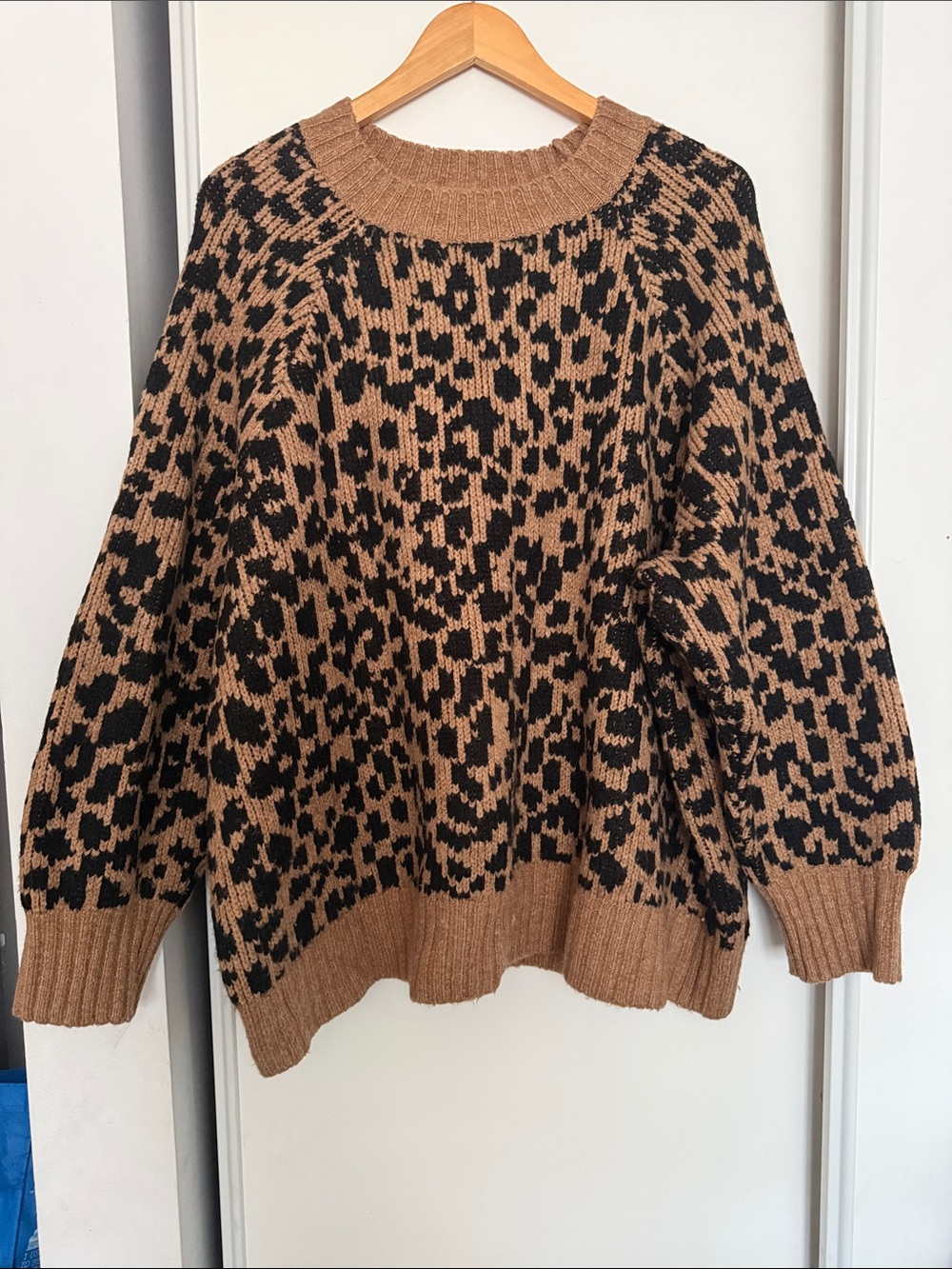 Old Navy Leopard Jacquard Crewneck Sweater in Camel and Black